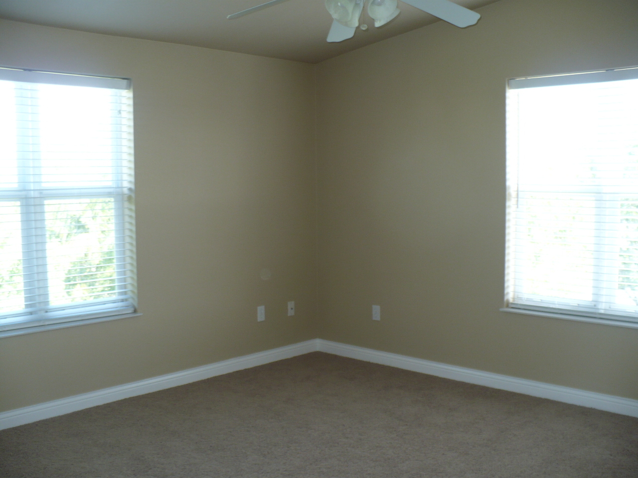 843 Largo Road Key Largo, FL 33037 - Photo 11 of 28 Master bedroom
