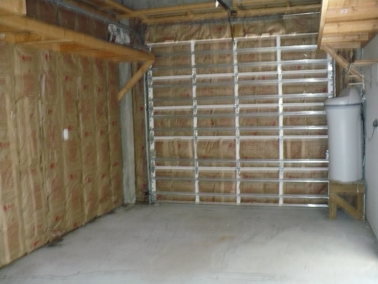 843 Largo Road Key Largo, FL 33037 - Photo 27 of 28 Garage view 1
