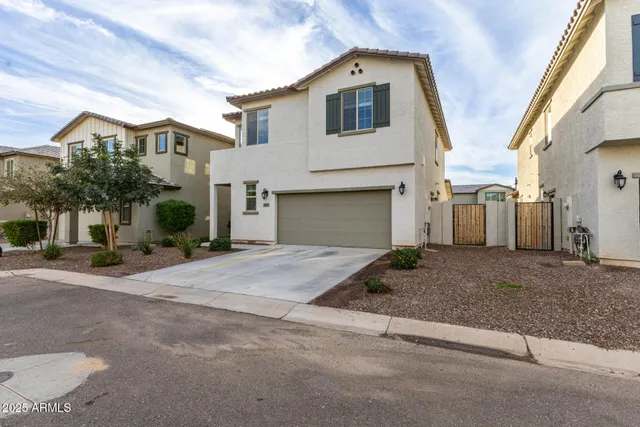 a house view with a outdoor space