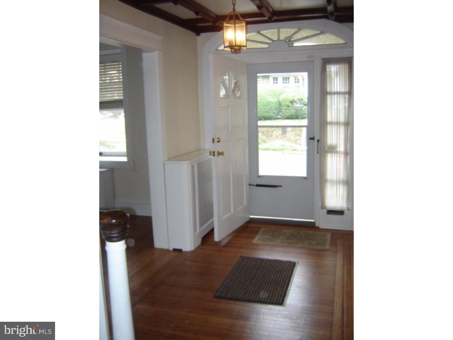 419 Netherwood Road Upper Darby, PA 19082 - Photo 3 of 25 Foyer
