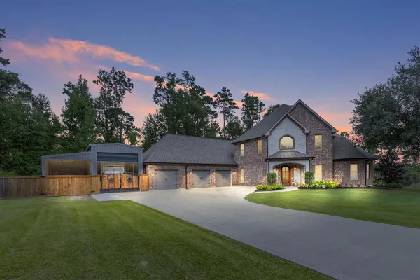 $1,299,000 | 1828 Burnett Bay Drive, Lake Charles, LA 70611