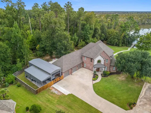 $1,299,000 | 1828 Burnett Bay Drive, Lake Charles, LA 70611