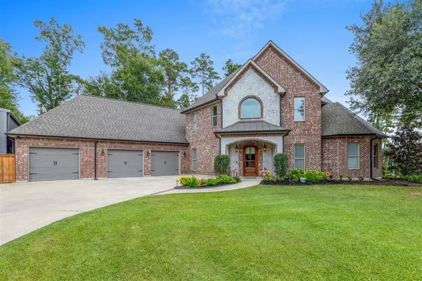 $1,299,000 | 1828 Burnett Bay Drive, Lake Charles, LA 70611