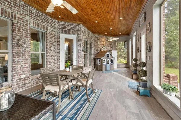 $1,299,000 | 1828 Burnett Bay Drive, Lake Charles, LA 70611