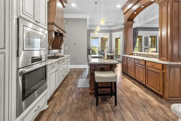 $1,299,000 | 1828 Burnett Bay Drive, Lake Charles, LA 70611