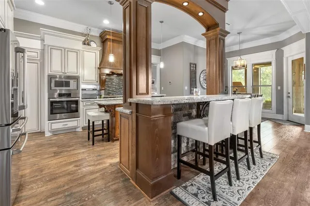 $1,299,000 | 1828 Burnett Bay Drive, Lake Charles, LA 70611