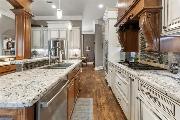 $1,299,000 | 1828 Burnett Bay Drive, Lake Charles, LA 70611