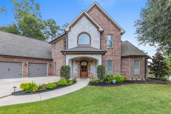 $1,299,000 | 1828 Burnett Bay Drive, Lake Charles, LA 70611