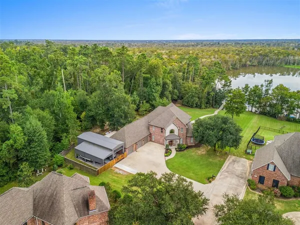 $1,299,000 | 1828 Burnett Bay Drive, Lake Charles, LA 70611