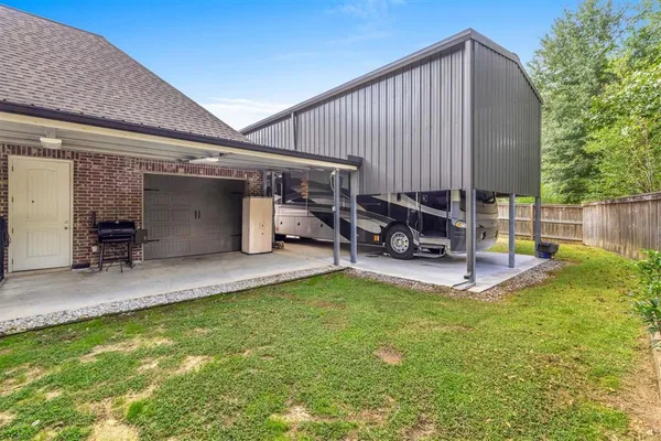 $1,299,000 | 1828 Burnett Bay Drive, Lake Charles, LA 70611