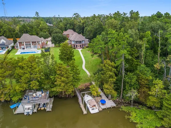 $1,299,000 | 1828 Burnett Bay Drive, Lake Charles, LA 70611