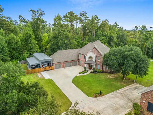 $1,299,000 | 1828 Burnett Bay Drive, Lake Charles, LA 70611