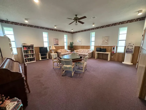 $1,400 | 500 Village Green Circle West, Unit 205, Palm Springs, FL 33461