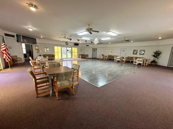 $1,400 | 500 Village Green Circle West, Unit 205, Palm Springs, FL 33461