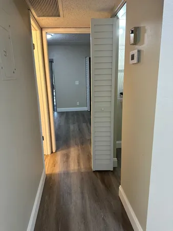 $1,400 | 500 Village Green Circle West, Unit 205, Palm Springs, FL 33461