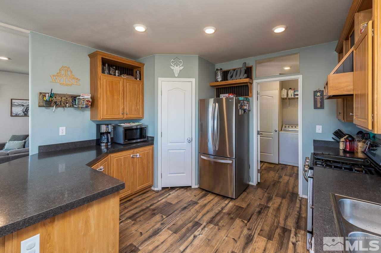 155 Thoroughbred Circle Reno, NV 89508 - Photo 5 of 38 Photo 5