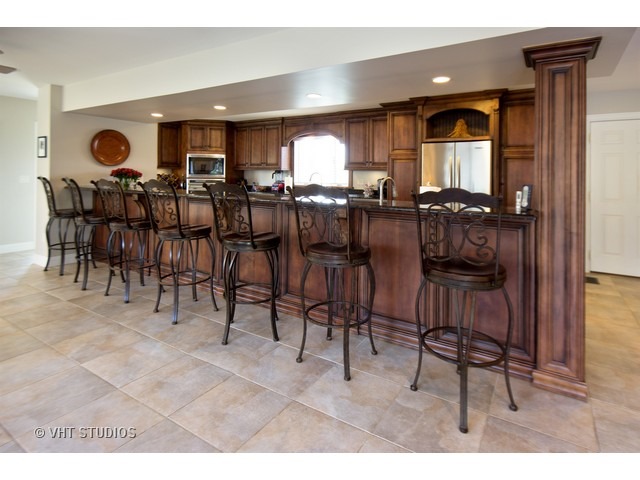 15661 West Peotone Road Wilmington, IL 60481 - Photo 5 of 21 a view of a livingroom with furniture and window