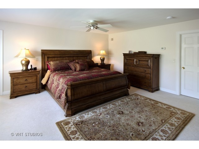 15661 West Peotone Road Wilmington, IL 60481 - Photo 7 of 21 a bed room with a bed