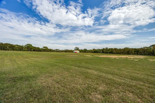 $950,000 | 279 Lakeview Drive, Denison, TX 75020