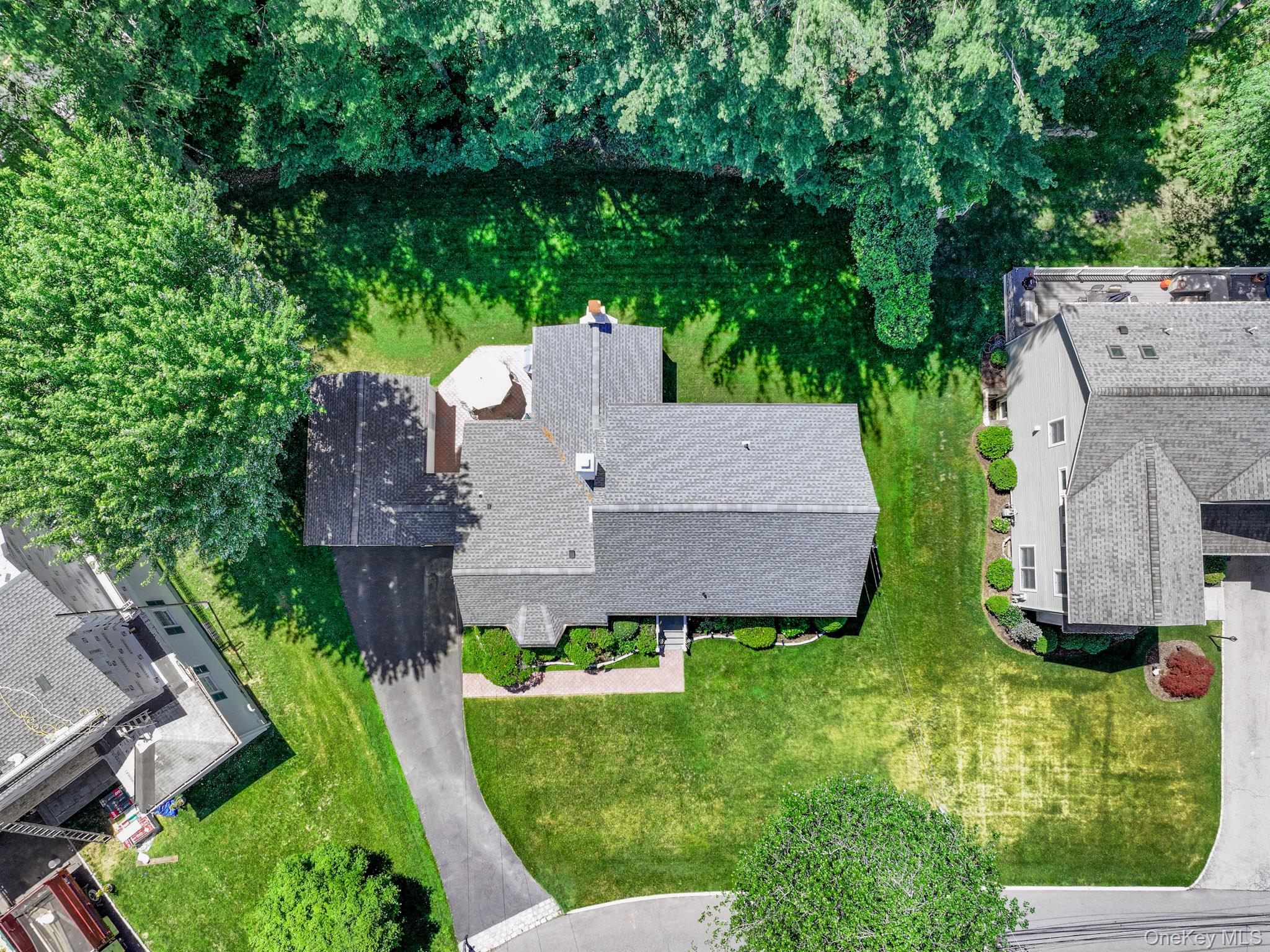 11 Overlook Road Ardsley, NY 10502 - Photo 4 of 46