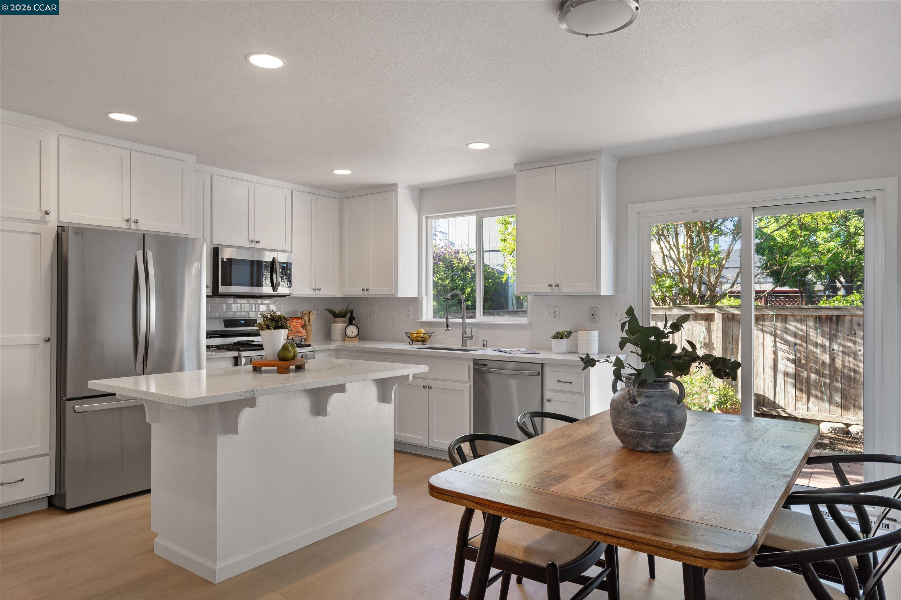 2289 Claiborne Circle Santa Rosa, CA 95403 - Photo 12 of 25