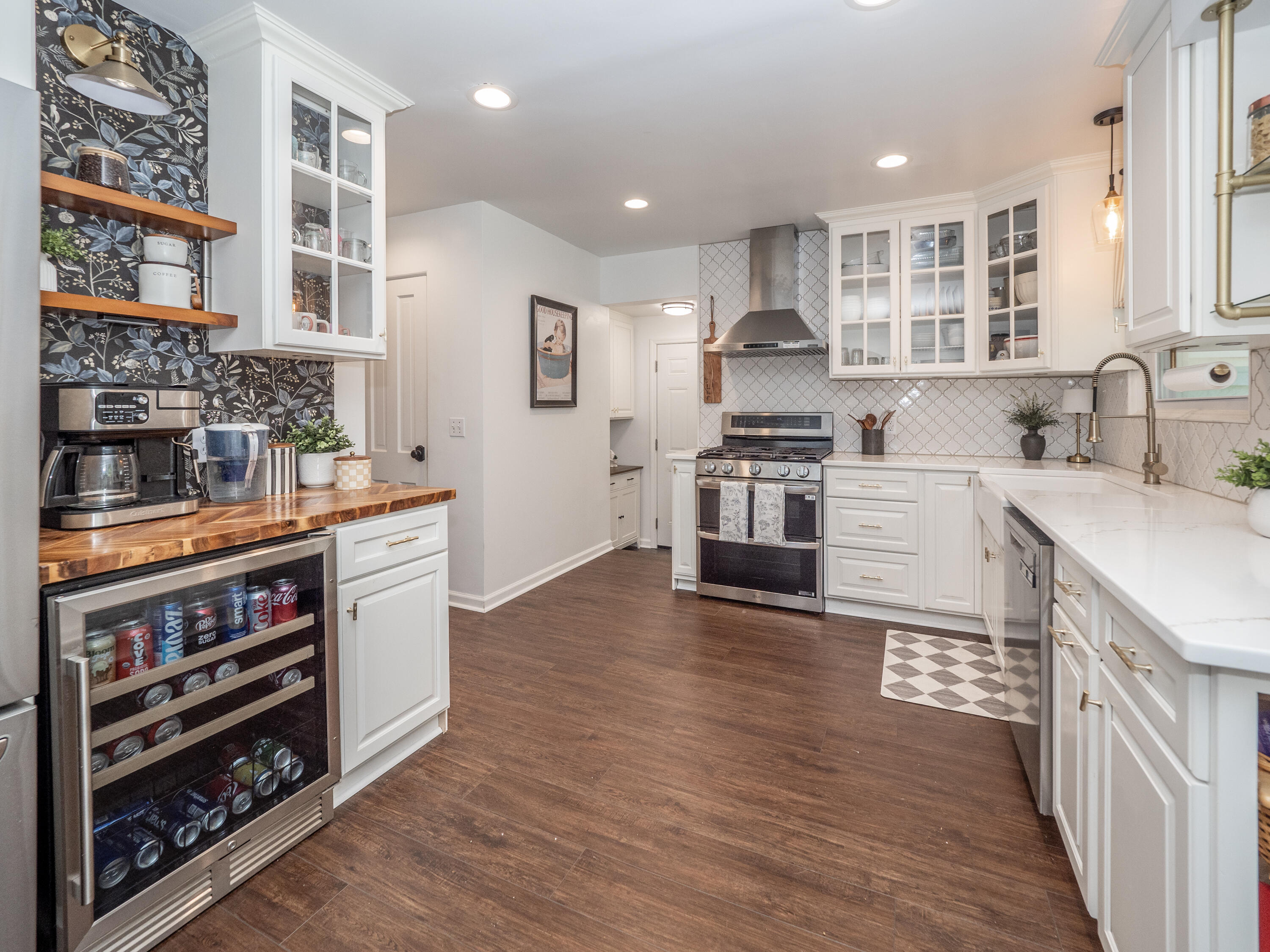 3811 Old Colony Road Kalamazoo, MI 49008 - Photo 2 of 22 3811 Old Colony Rd-110