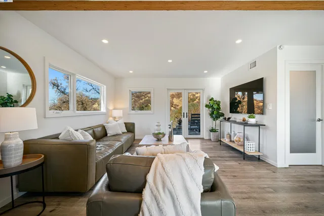 $1,199,950 | 21000 Mines Road, Livermore, CA 94550