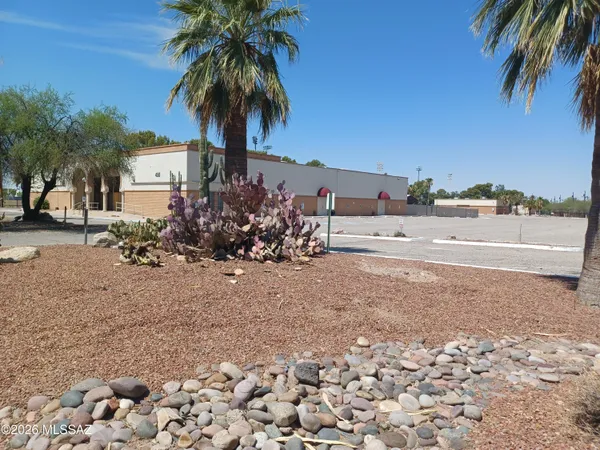 $2,100,000 | 450 South Tucson Boulevard, Tucson, AZ 85719