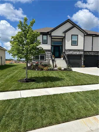 $459,500 | 1504 North 162nd Circle, Basehor, KS 66007