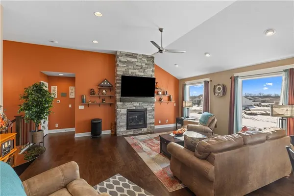 $459,500 | 1504 North 162nd Circle, Basehor, KS 66007