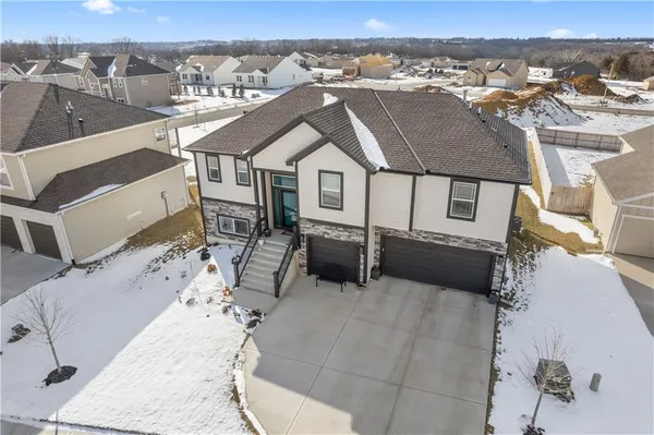 $459,500 | 1504 North 162nd Circle, Basehor, KS 66007