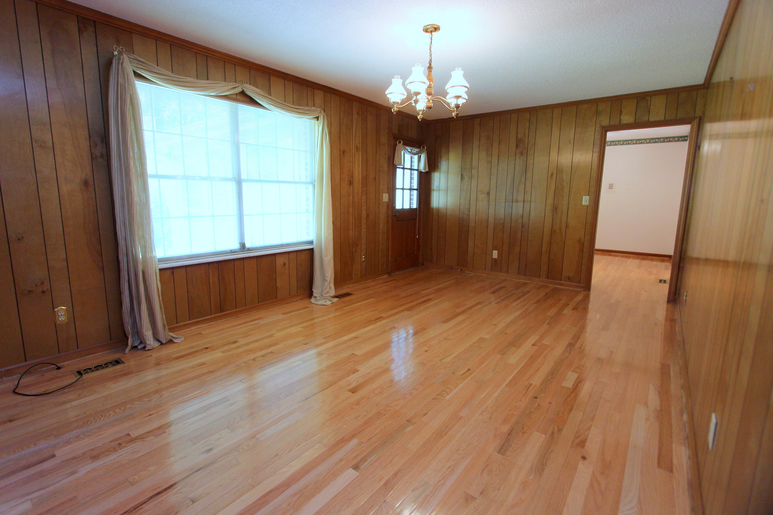 7107 Moreview Road Chattanooga, TN 37412 - Photo 19 of 38 Family Room