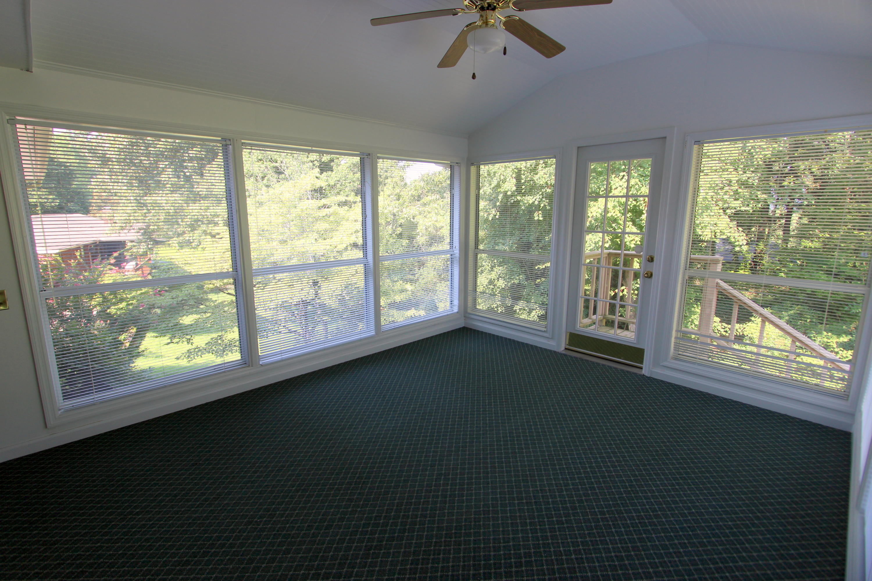 7107 Moreview Road Chattanooga, TN 37412 - Photo 20 of 38 4 Season Room