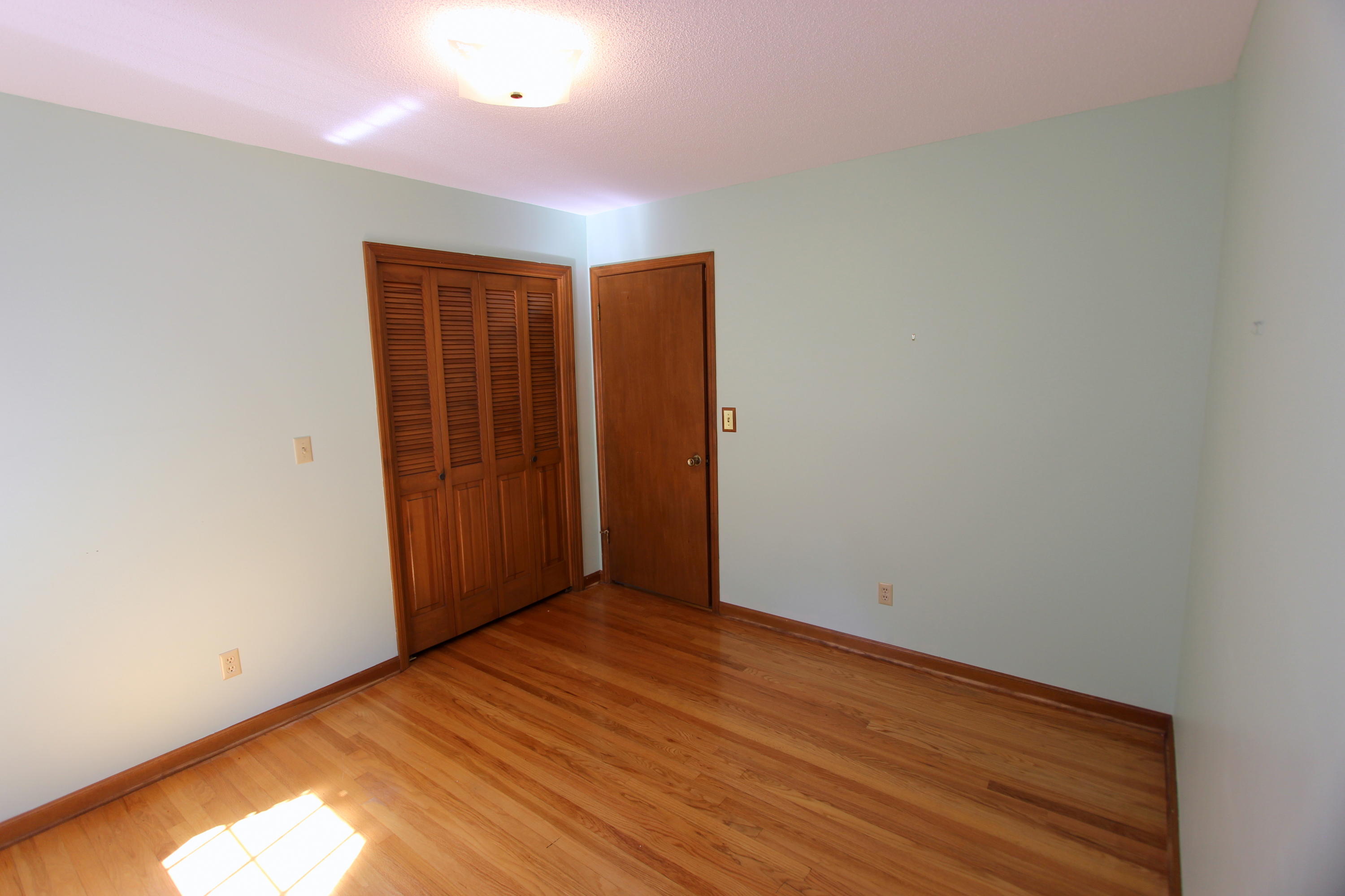 7107 Moreview Road Chattanooga, TN 37412 - Photo 29 of 38 Bedroom 2