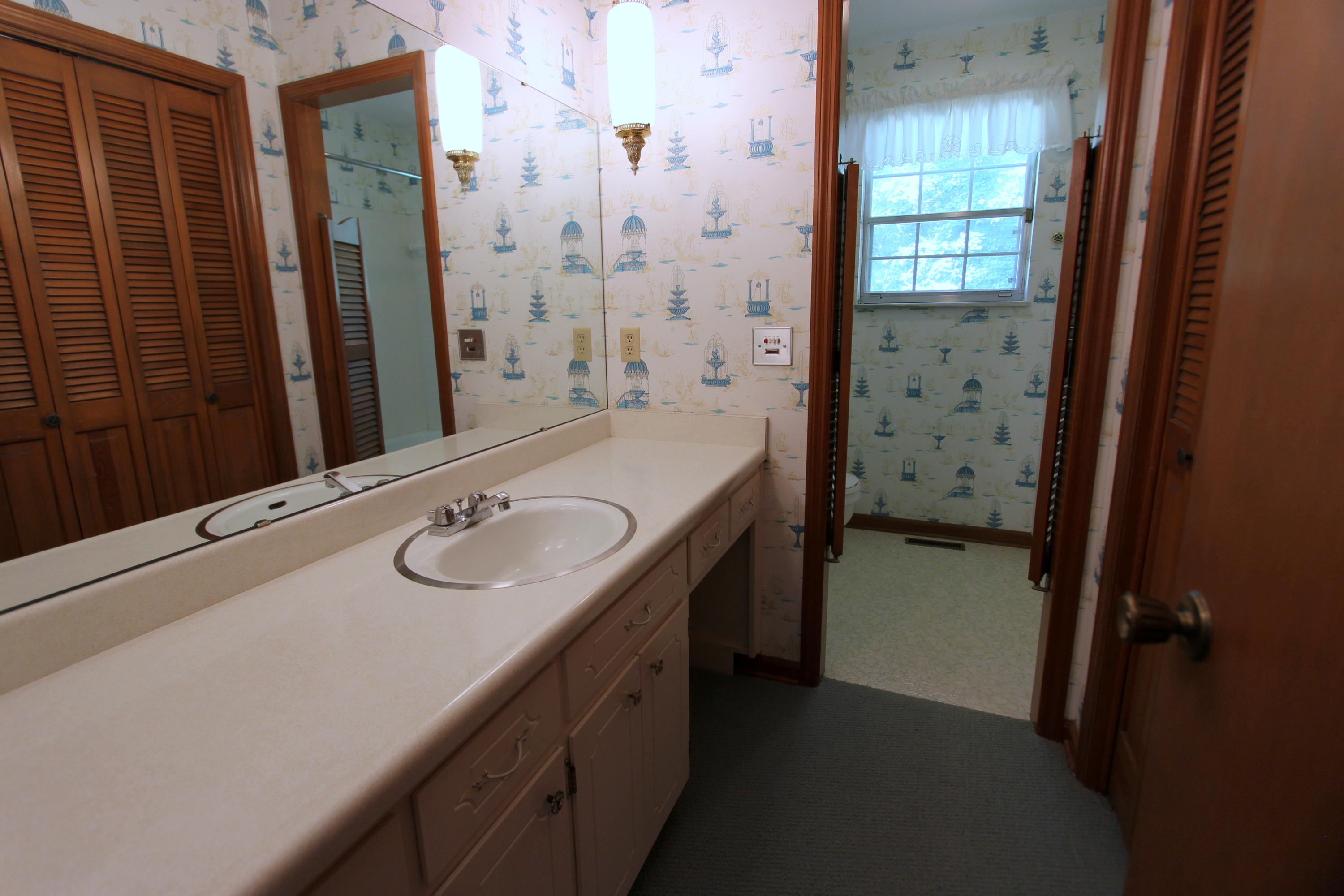 7107 Moreview Road Chattanooga, TN 37412 - Photo 30 of 38 Main Bath