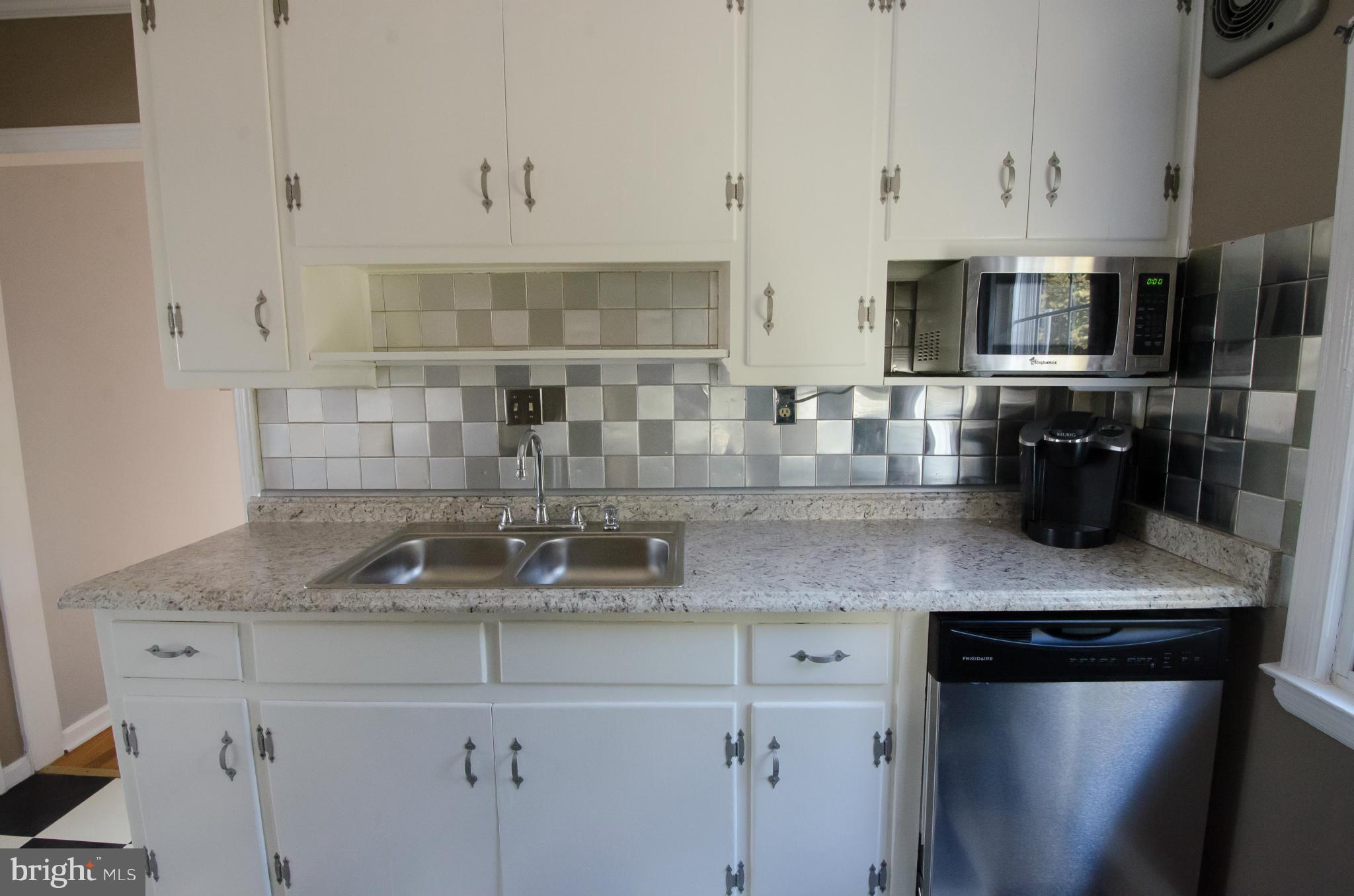 4221 Round Hill Road Silver Spring, MD 20906 - Photo 13 of 30 Kitchen