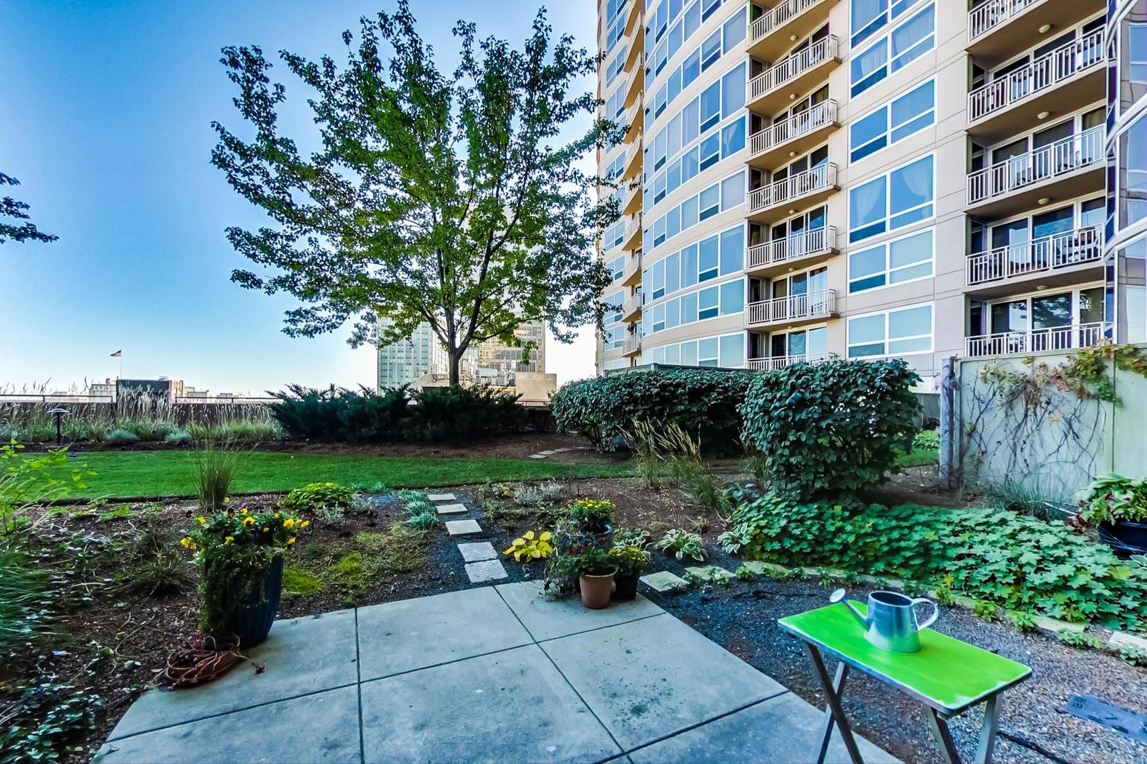 807 Davis Street, Unit 710 Evanston, IL 60201 - Photo 15 of 24