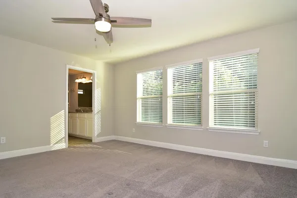 $2,500 | 1050 Kenney Fort Crossing, Unit 22, Round Rock, TX 78665