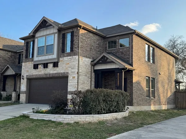 $2,500 | 1050 Kenney Fort Crossing, Unit 22, Round Rock, TX 78665