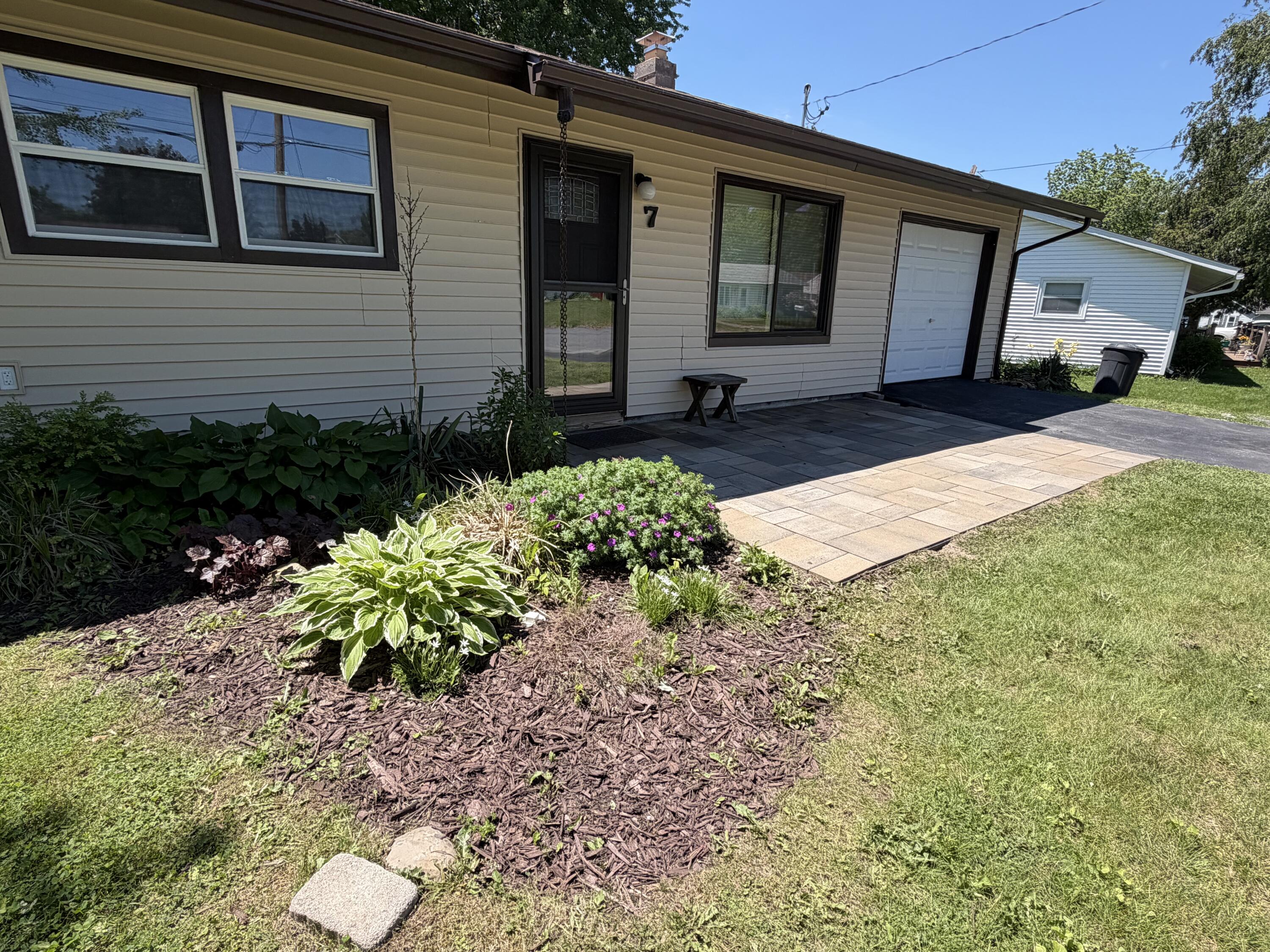 7 Genesee Lane Plattsburgh, NY 12901 - Photo 26 of 41