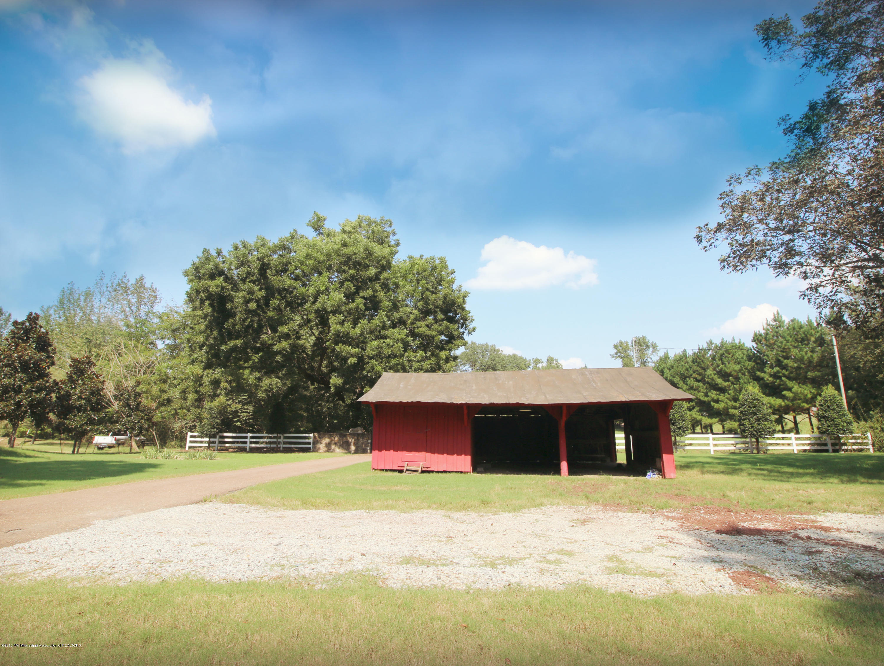4700 Nesbit Road Nesbit, MS 38651 - Photo 5 of 45 IMG_6877