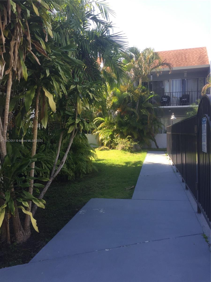 9229 Southwest 87th Avenue, Unit D7 Miami, FL 33176 - Photo 9 of 9