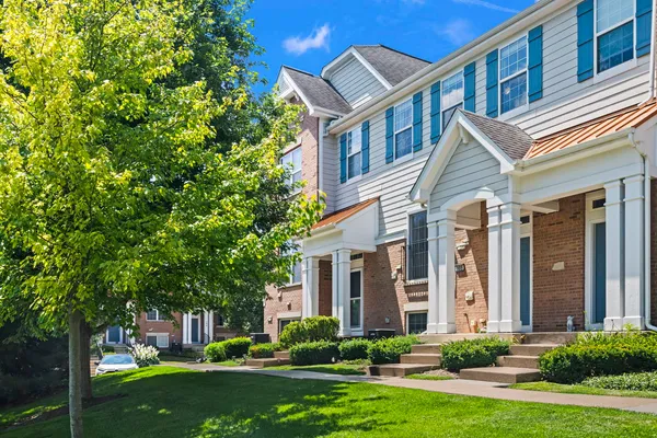 $389,000 | 105 Arcadia Lane, Lake Zurich, IL 60047