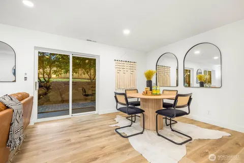 $1,649,000 | 3218 218th Avenue Southeast, Sammamish, WA 98075