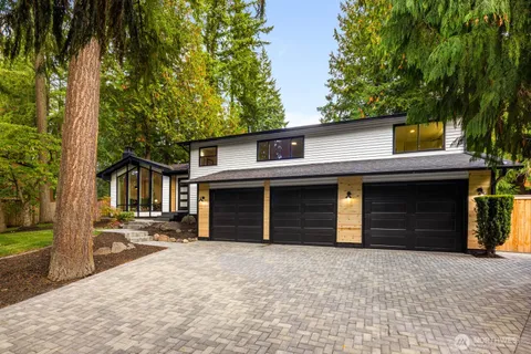 $1,649,000 | 3218 218th Avenue Southeast, Sammamish, WA 98075