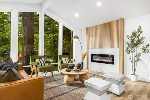 $1,649,000 | 3218 218th Avenue Southeast, Sammamish, WA 98075