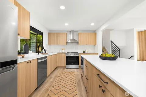 $1,649,000 | 3218 218th Avenue Southeast, Sammamish, WA 98075