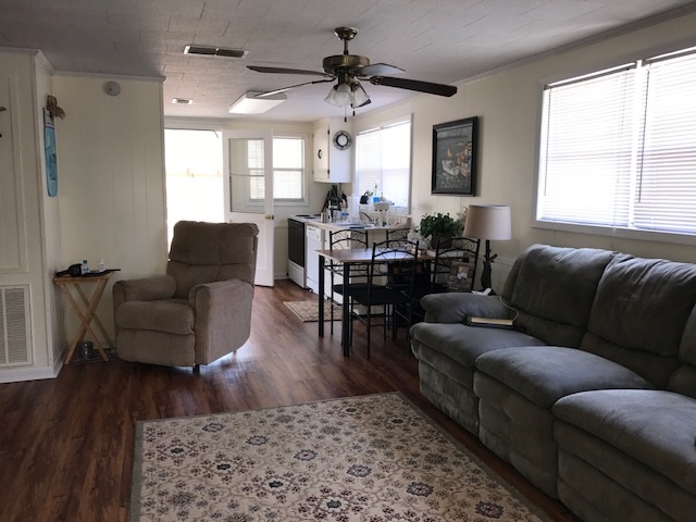 20611 Marina Road Perry, FL 32348 - Photo 8 of 19 Gallery Image 8