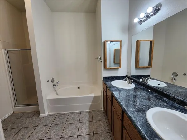 $1,950 | 504 Ryan Street, Saginaw, TX 76179