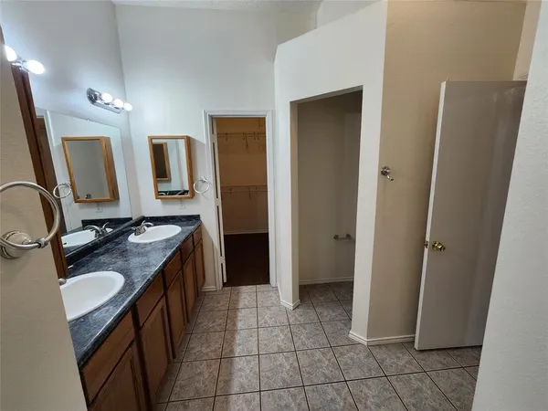 $1,950 | 504 Ryan Street, Saginaw, TX 76179